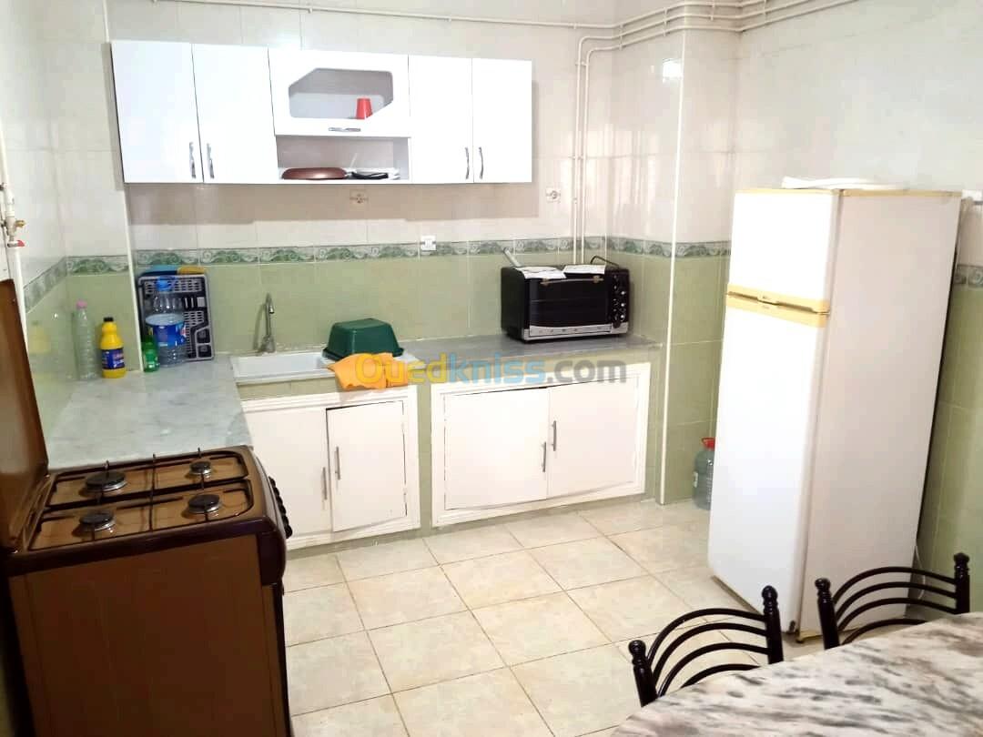 Location vacances Appartement F4 Mostaganem Mostaganem