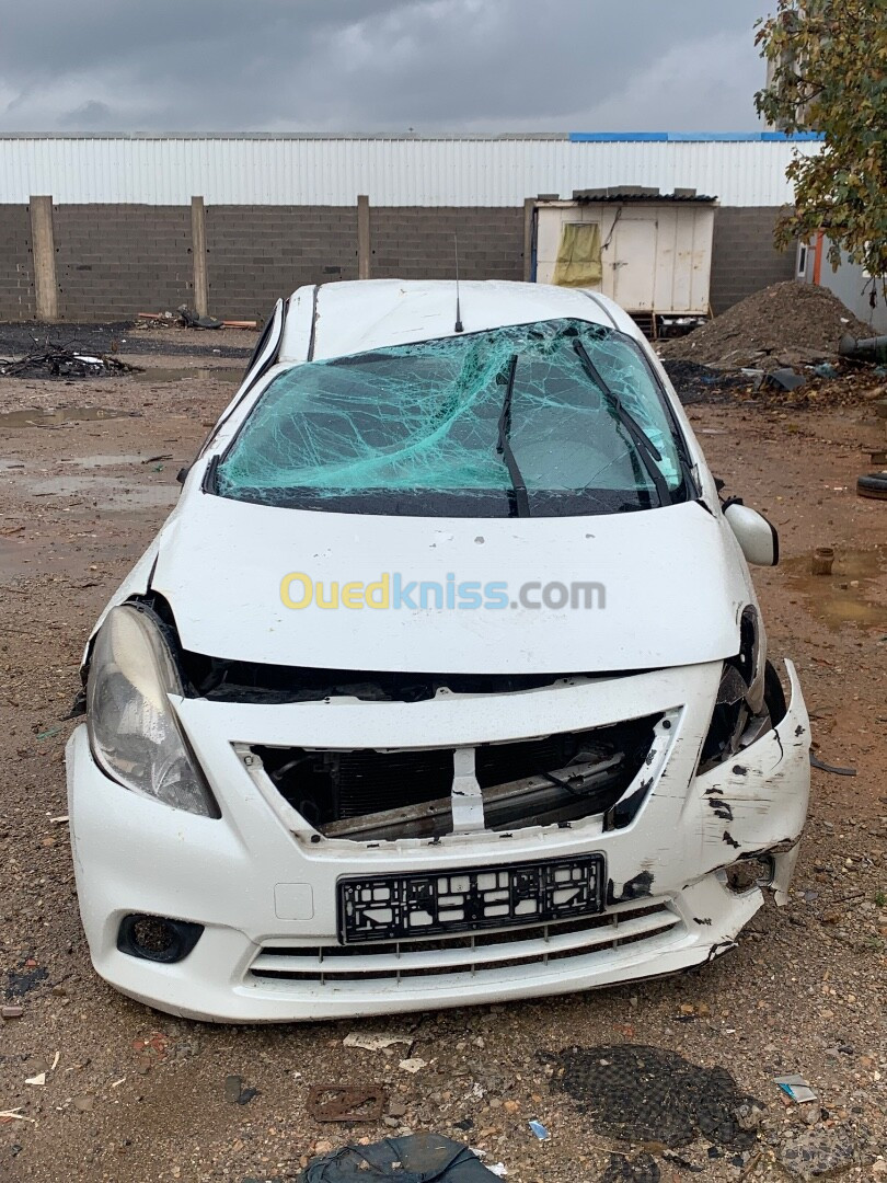 Nissan Sunny 2012 Sunny