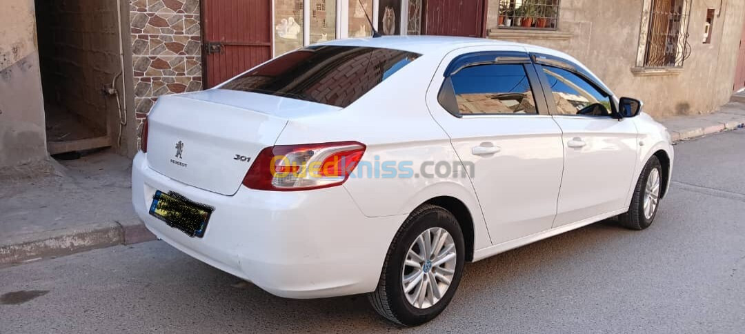 Peugeot 301 2013 Allure