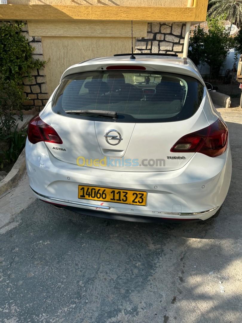 Opel Astra 2013 COSMO