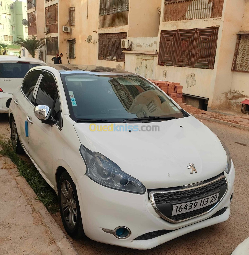 Peugeot 208 2013 Allure