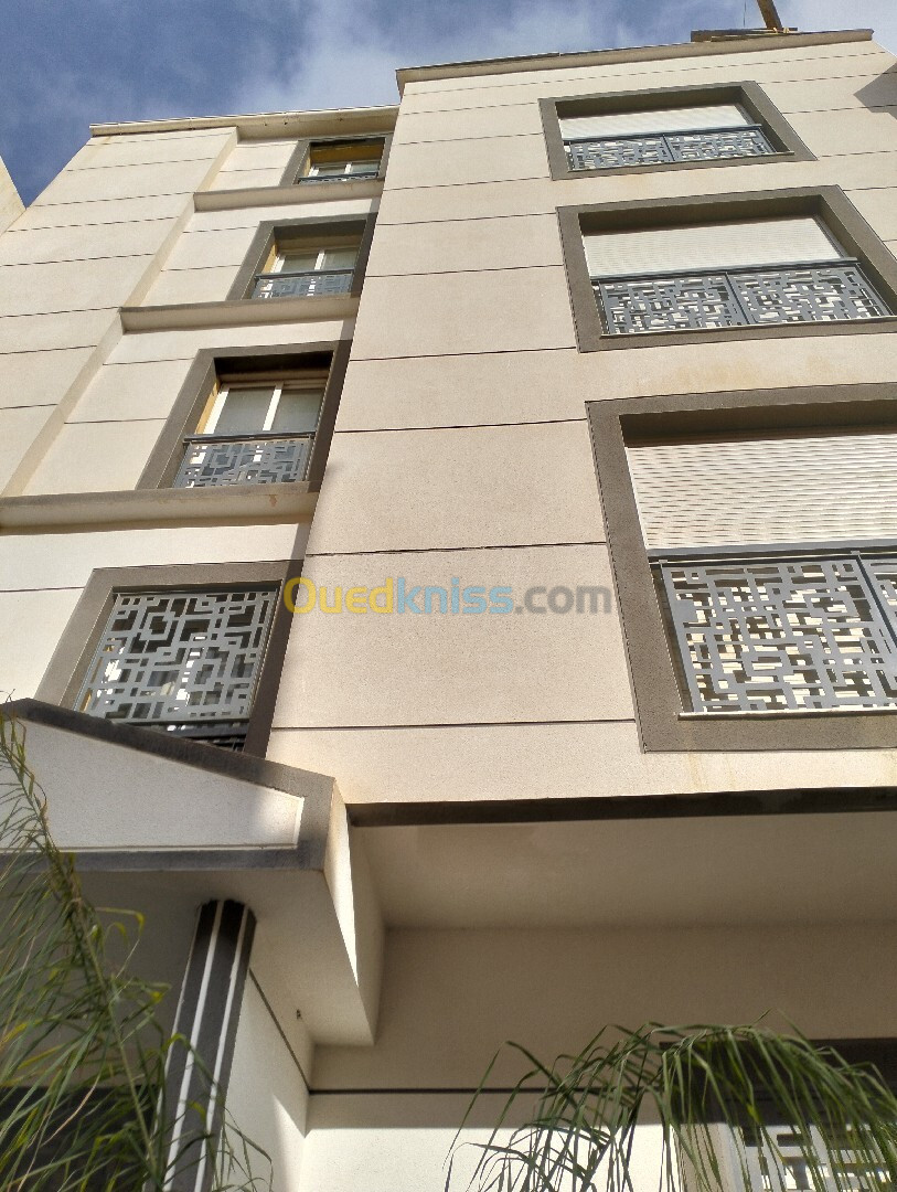 Location Appartement F4 Alger Draria