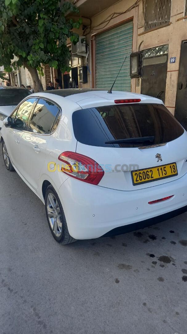 Peugeot 208 2015 Allure