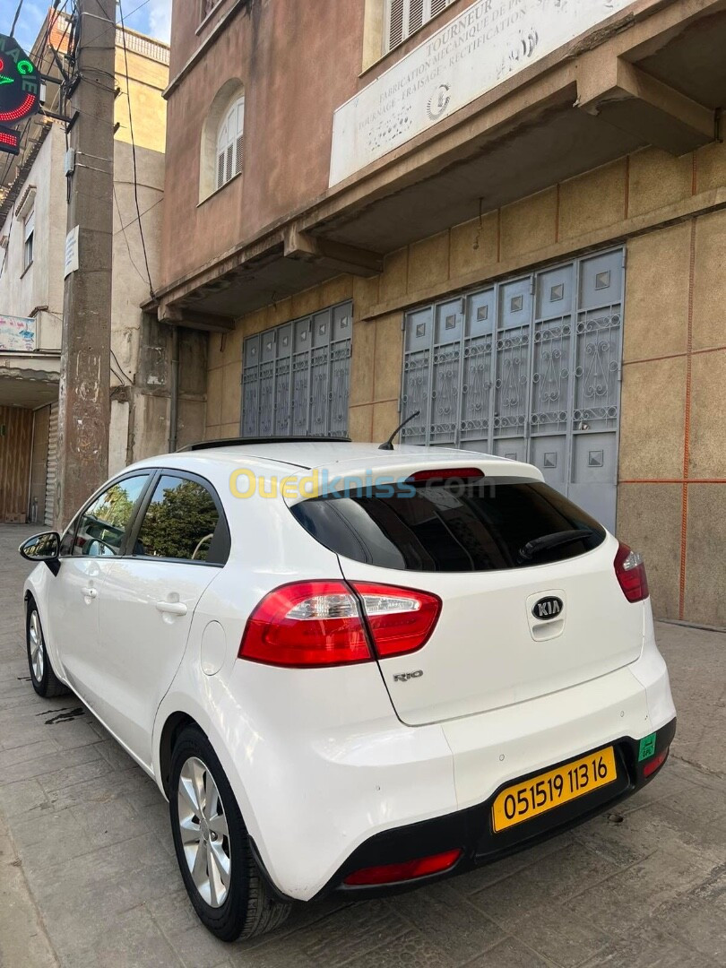 Kia Rio 5 portes 2013 Funny