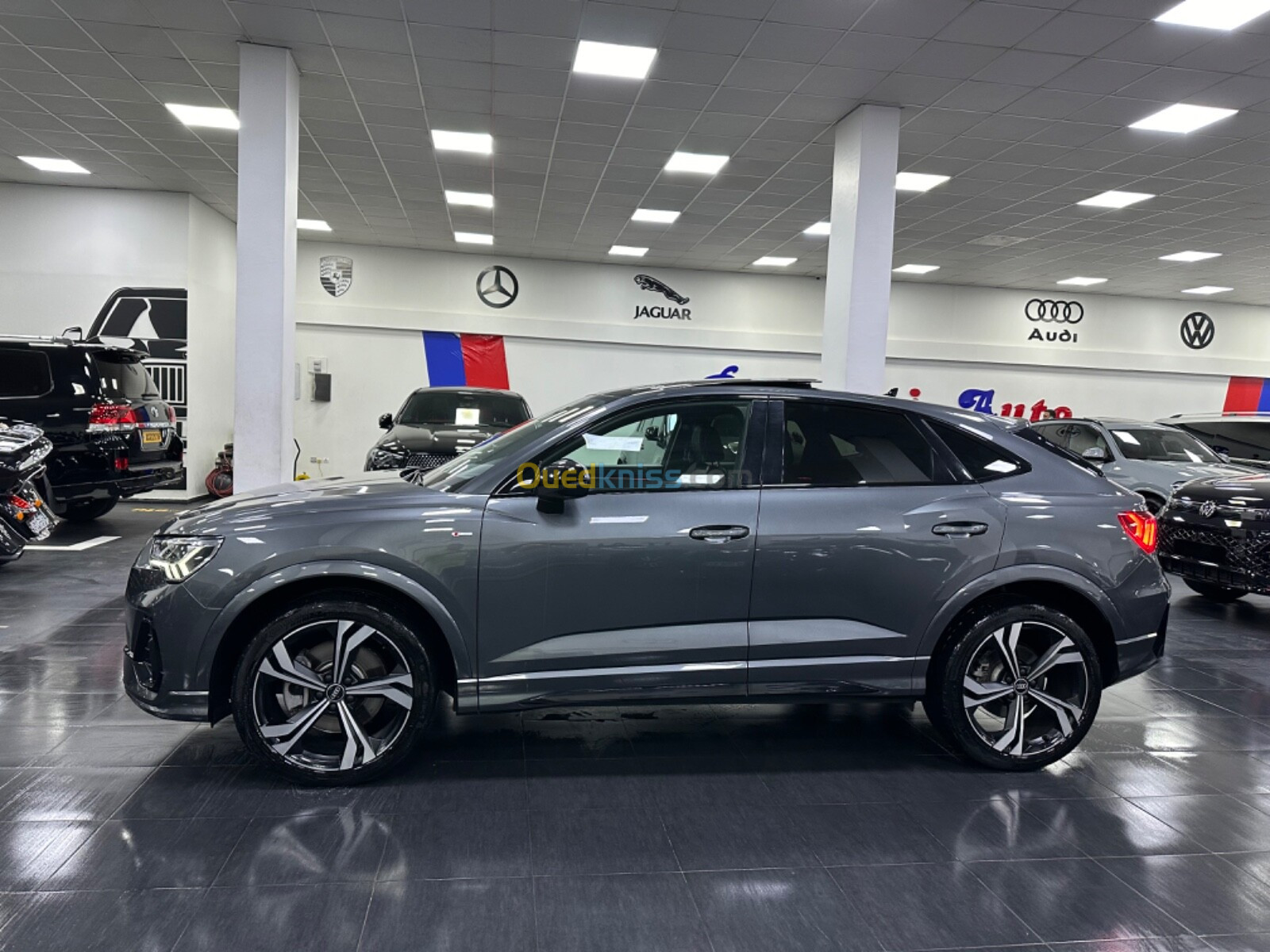 Audi Q3 2023 S-line