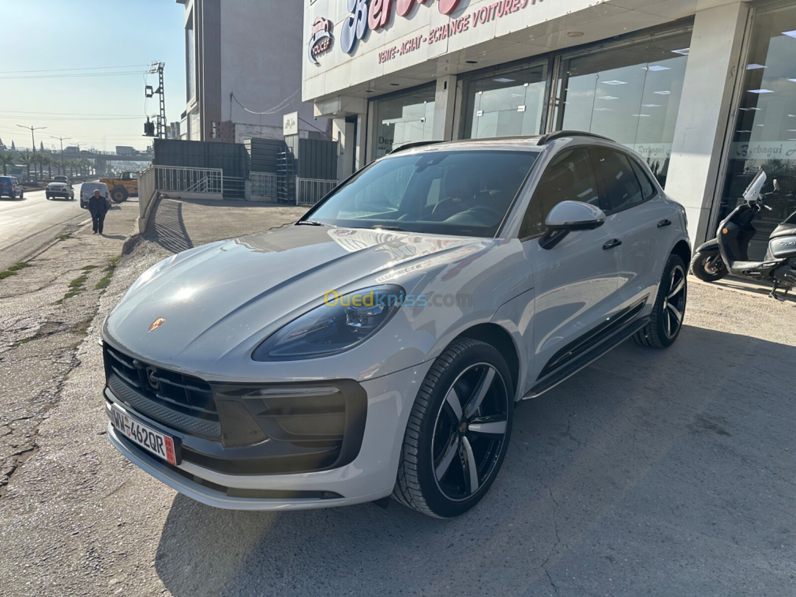 Porsche MACAN 2023 Cart gris safi