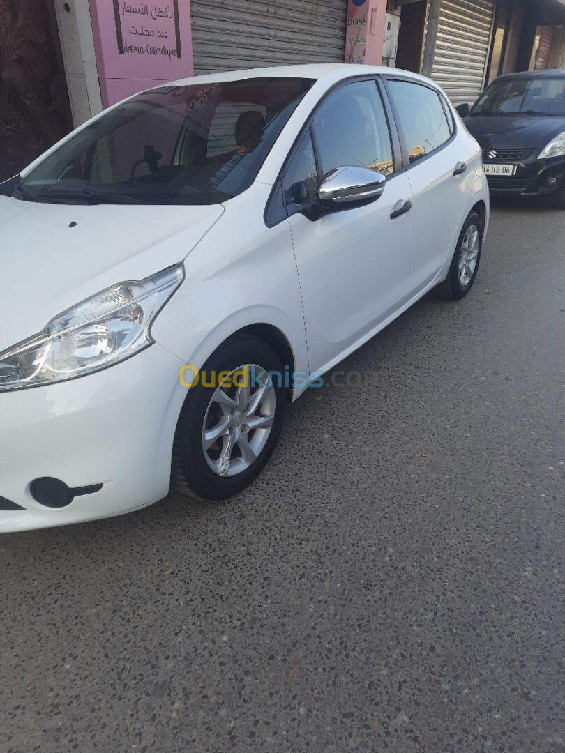 Peugeot 208 2015 208