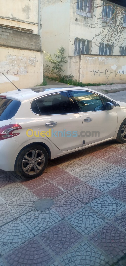 Peugeot 208 2015 Active