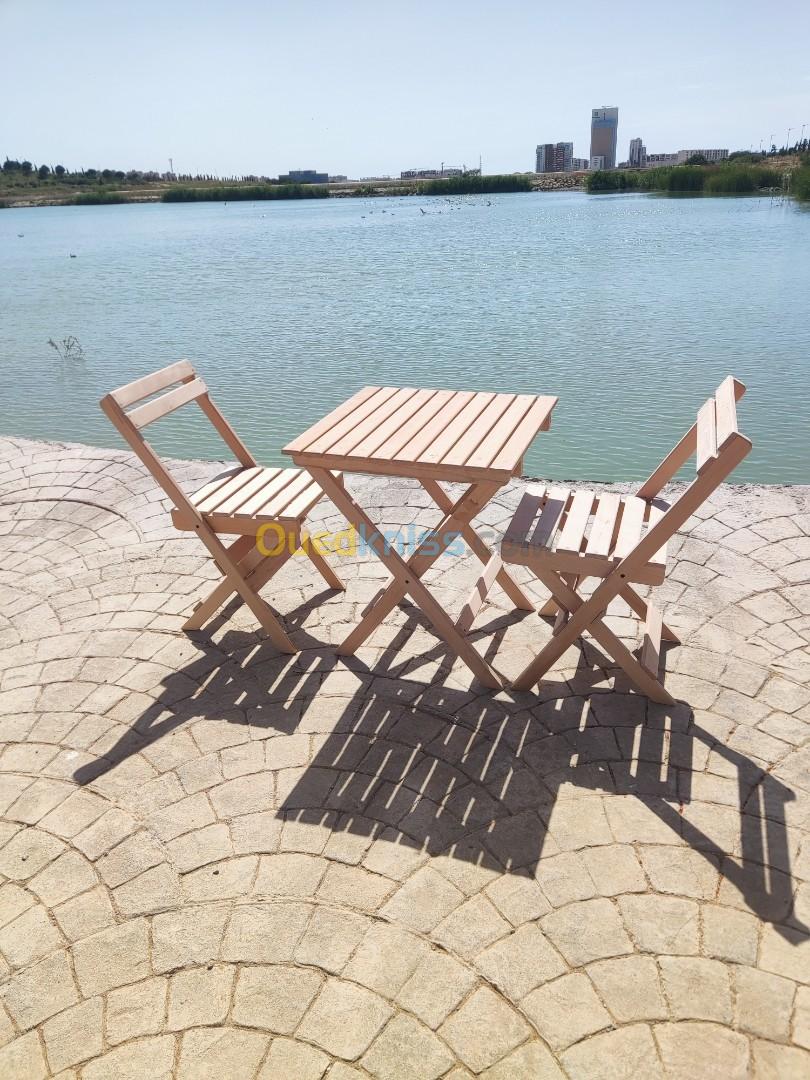 Table avec 2 chaises 100%bois de hêtre 