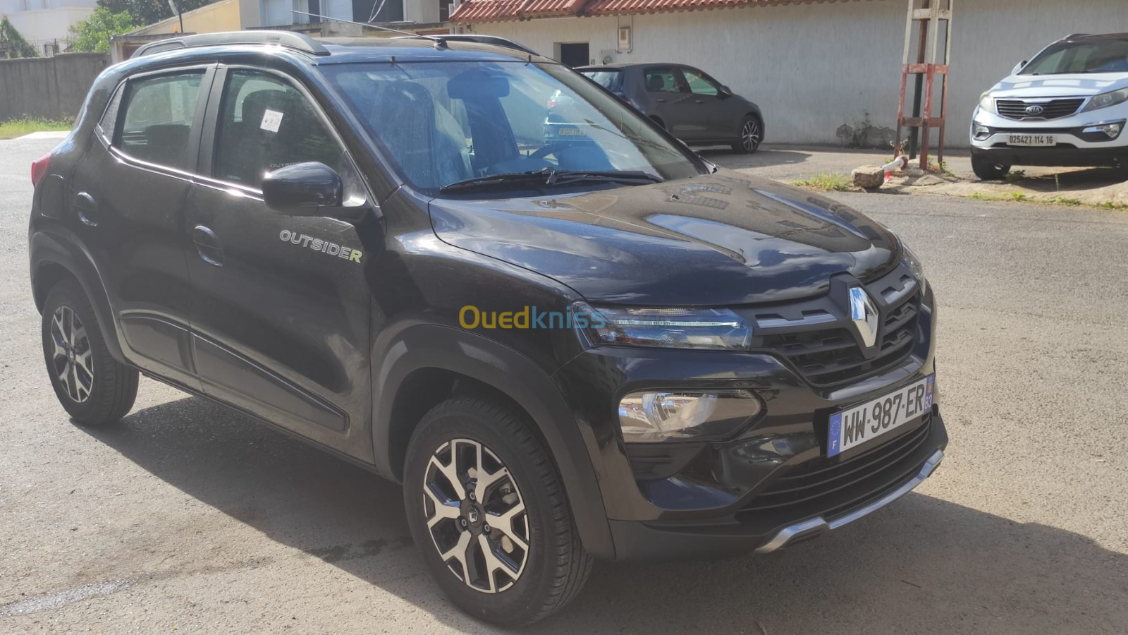 Renault Kwid Outsider 2024 