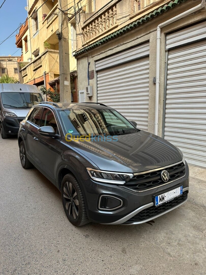 Volkswagen T-Roc 2024 Move