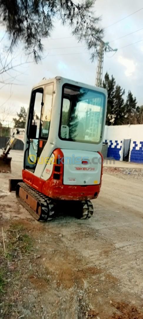 takeuchi Mini Pelle 2014