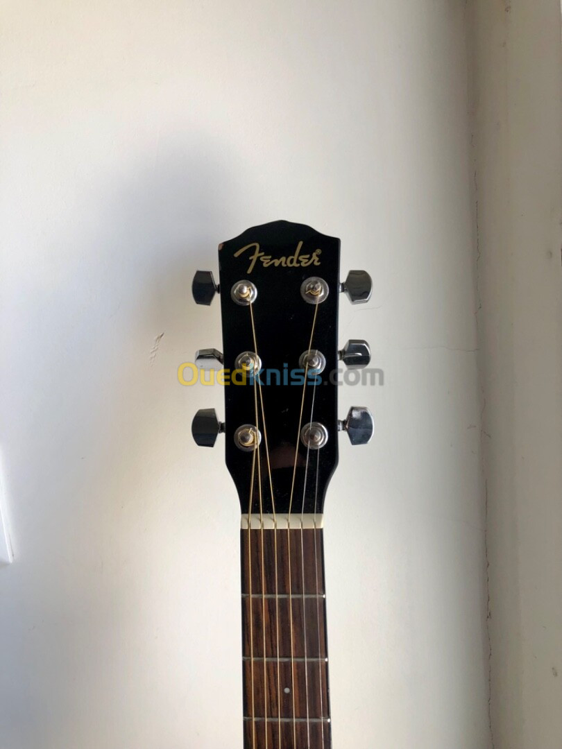 Guitare acoustique Fender