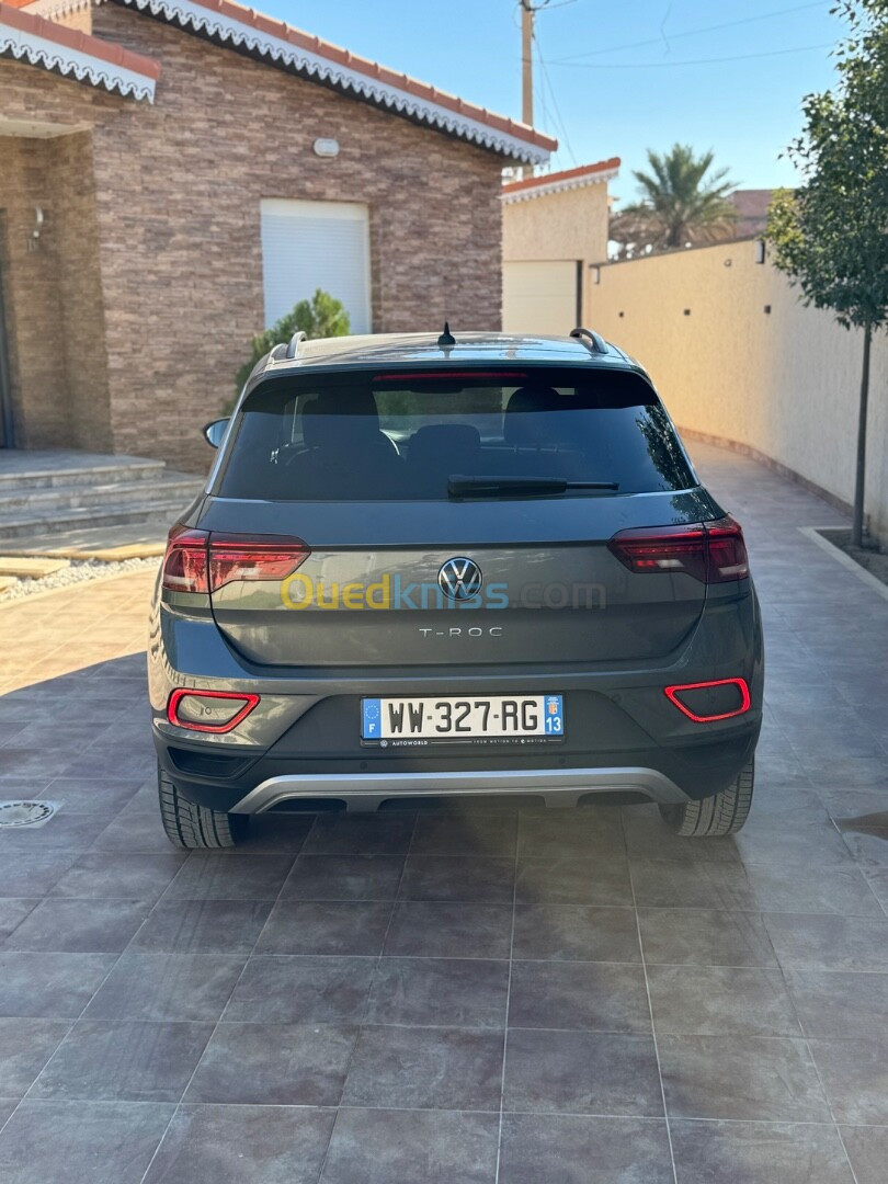 Volkswagen T-Roc 2023 life plus