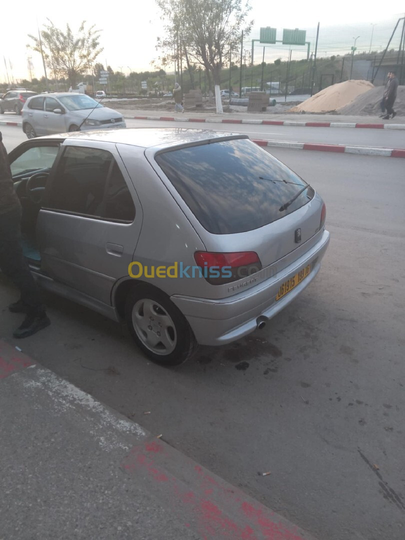 Peugeot 306 1999 اسونس