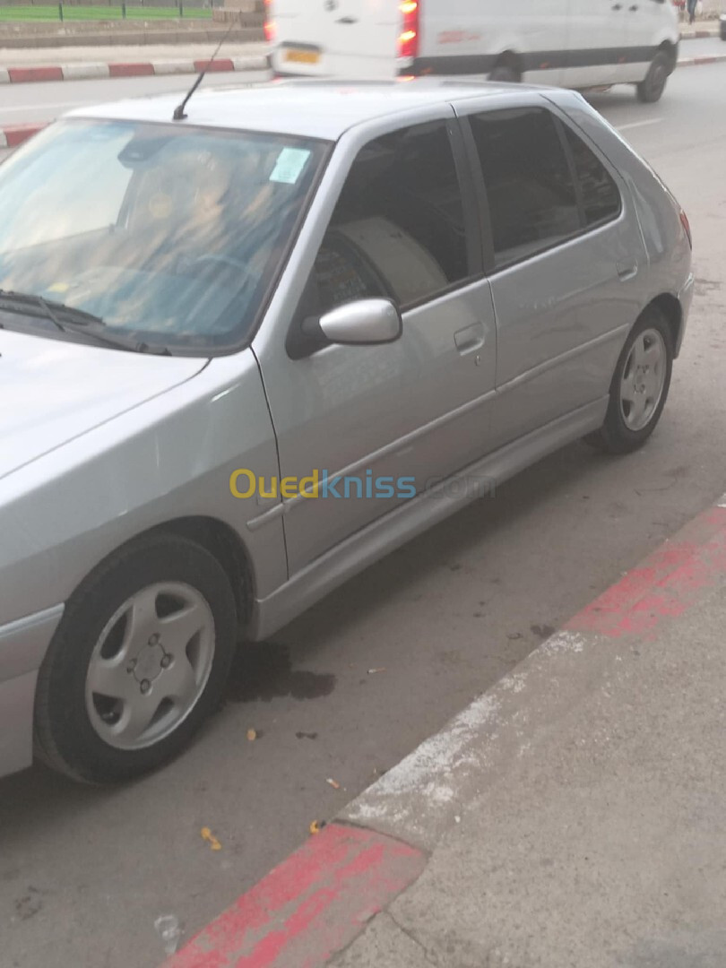 Peugeot 306 1999 اسونس