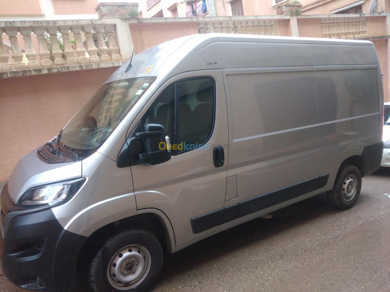 Fiat Ducato 2024 L2H2 deux panneaux