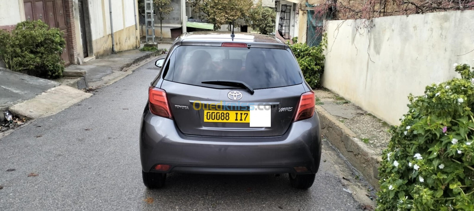 Toyota Yaris 2017 Red Edition