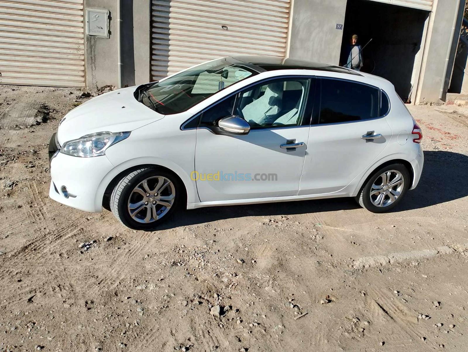 Peugeot 208 2015 Allure