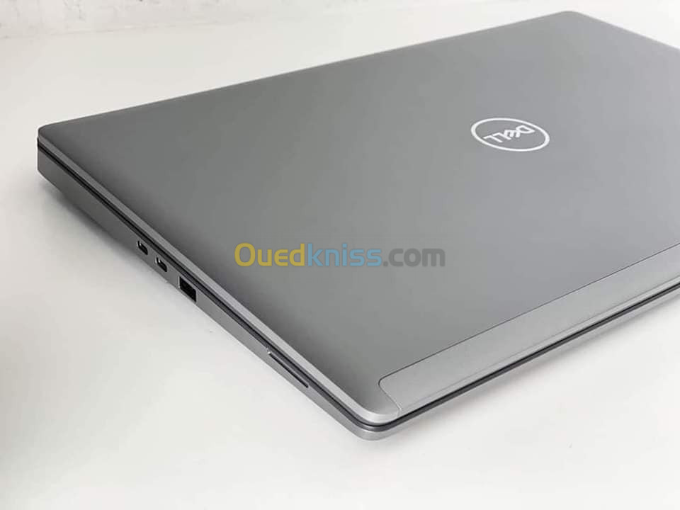 DELL PRECISION 7760 STATION TRAVAIL/XEON W-11955M/ RAM 32GB/1TB SSD/NVIDIA RTXA5000 16GB/ECRAN 17.3 