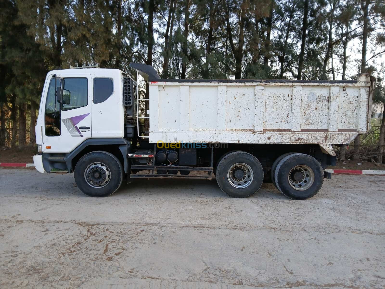 Daewoo Camion benne 2011