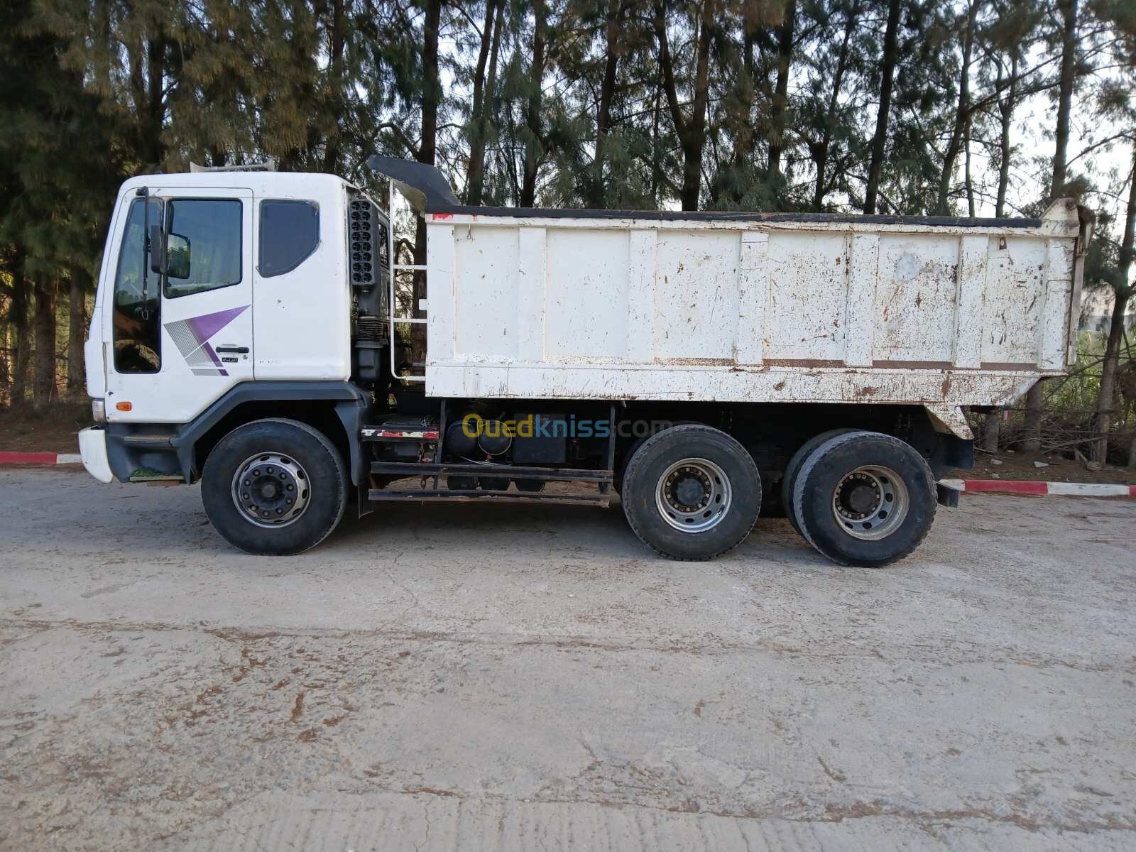 Daewoo Camion benne 2011