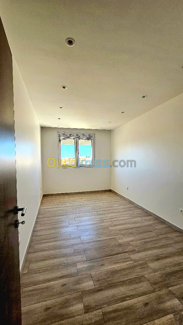 Location Appartement F4 Oran Bir el djir