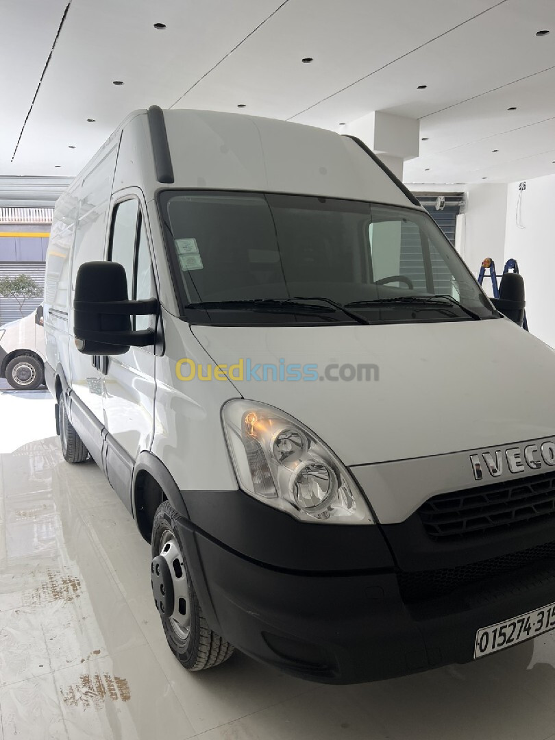 35c15 iveco 2015