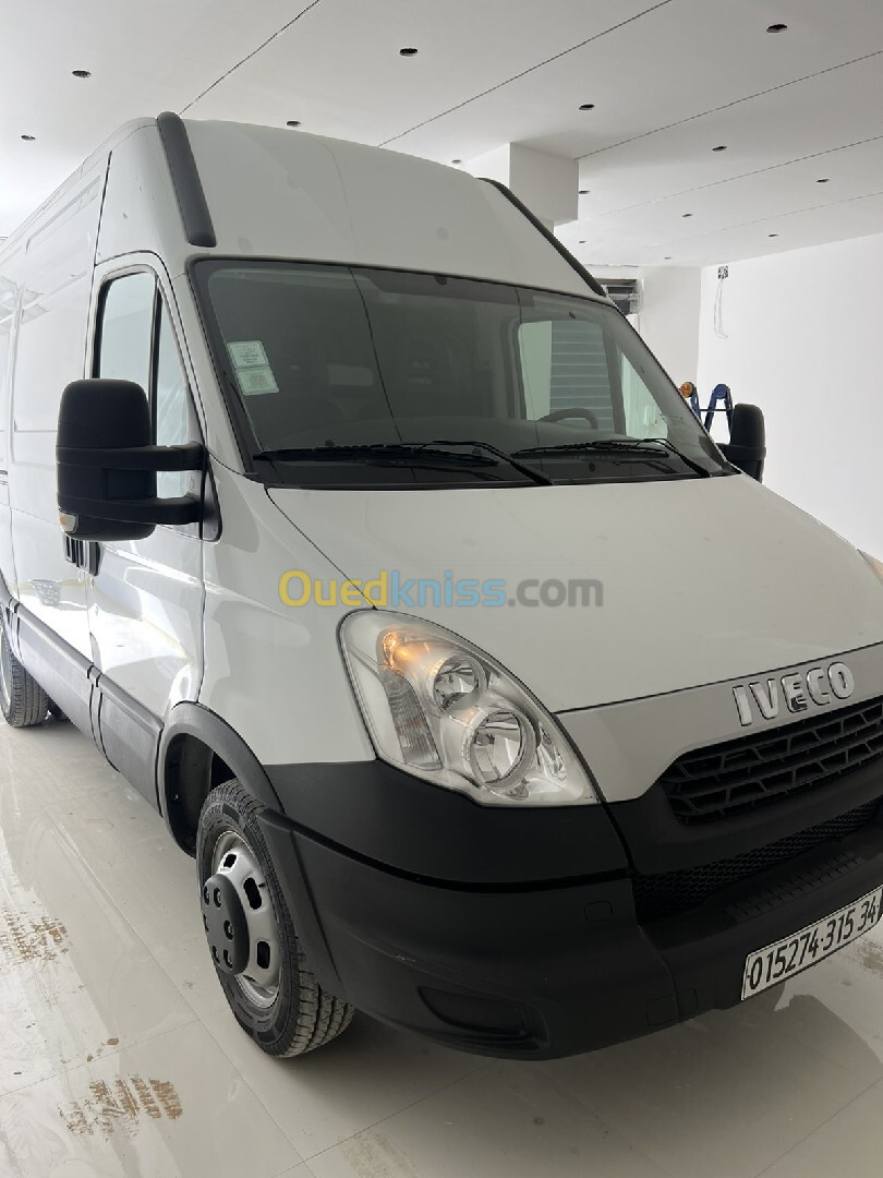 35c15 iveco 2015