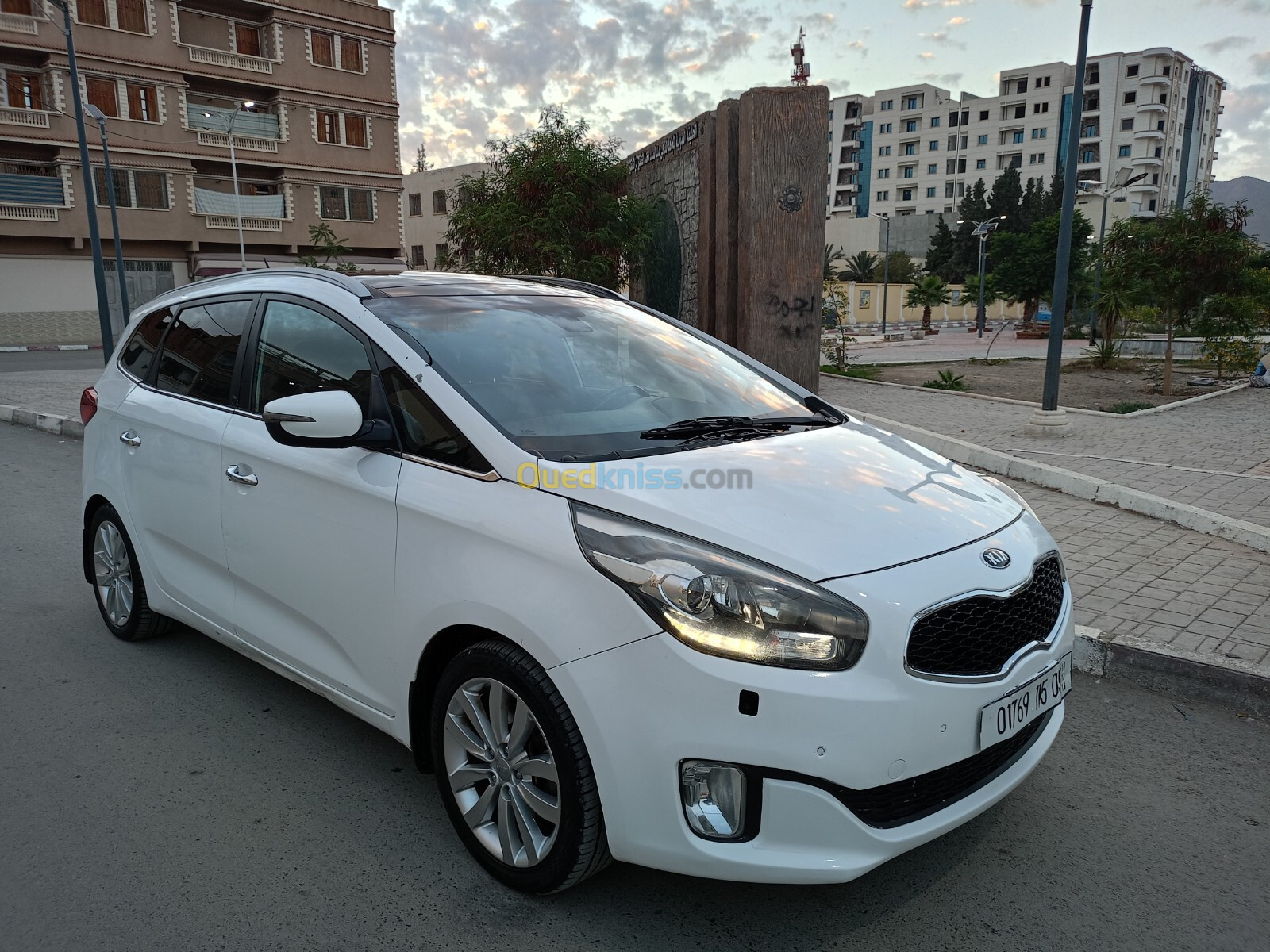 Kia Carens 2015 Premium