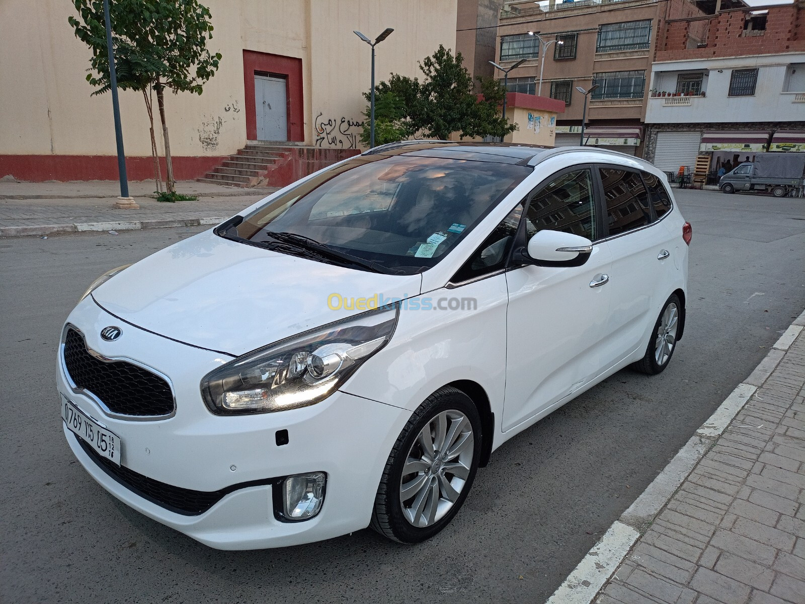 Kia Carens 2015 Premium