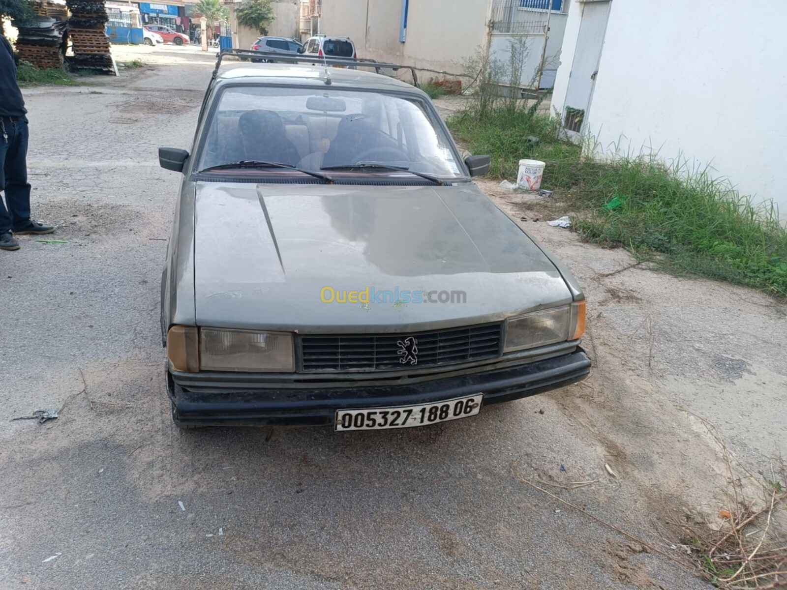 Peugeot 305 1988 305