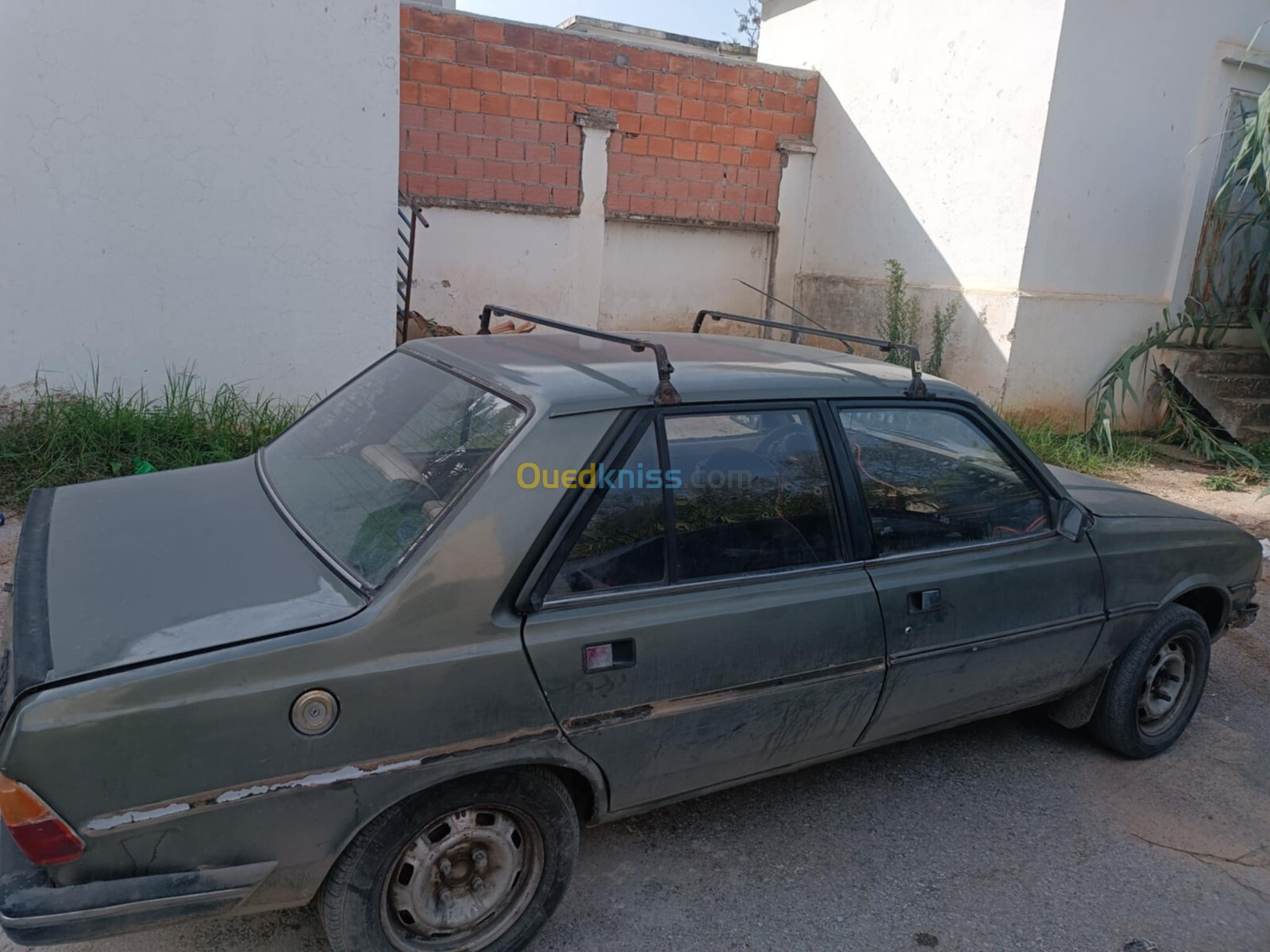 Peugeot 305 1988 305