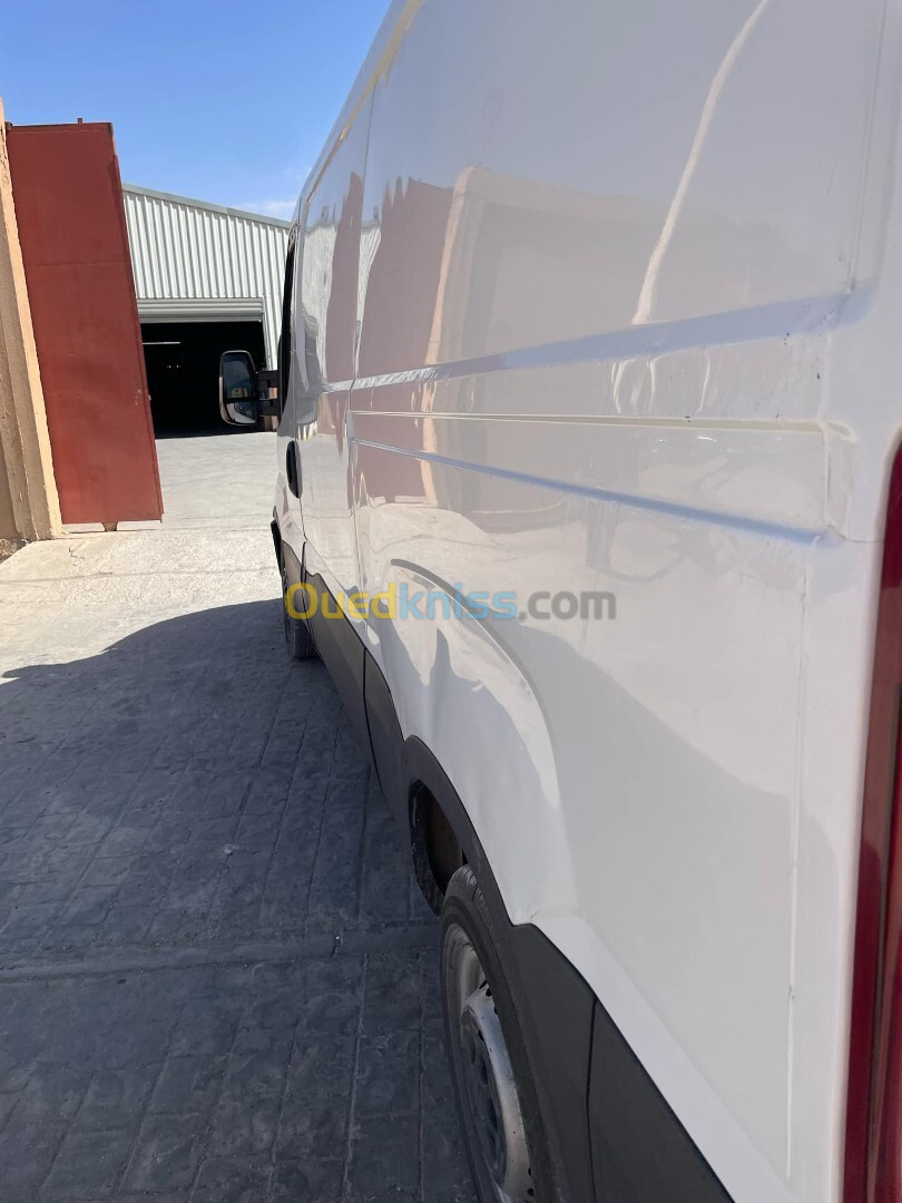 Iveco Daily 2019 C15