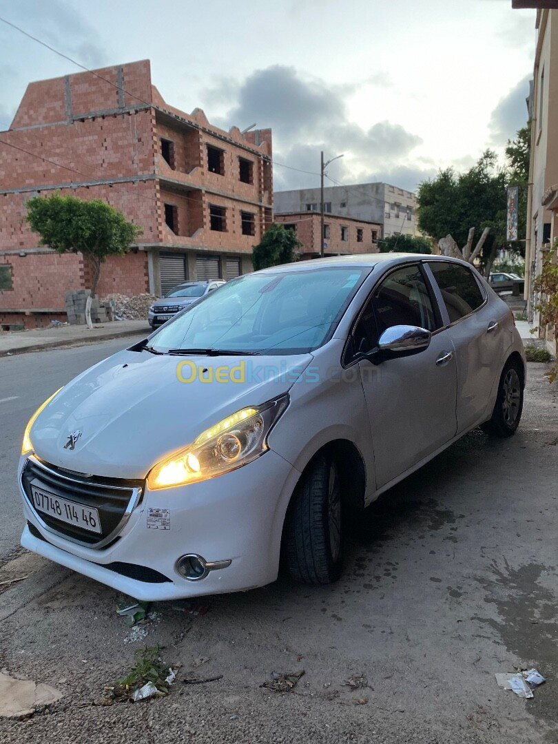 Peugeot 208 2014 208