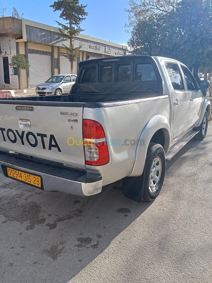 Toyota Hilux 2015 LEGEND DC 4x4