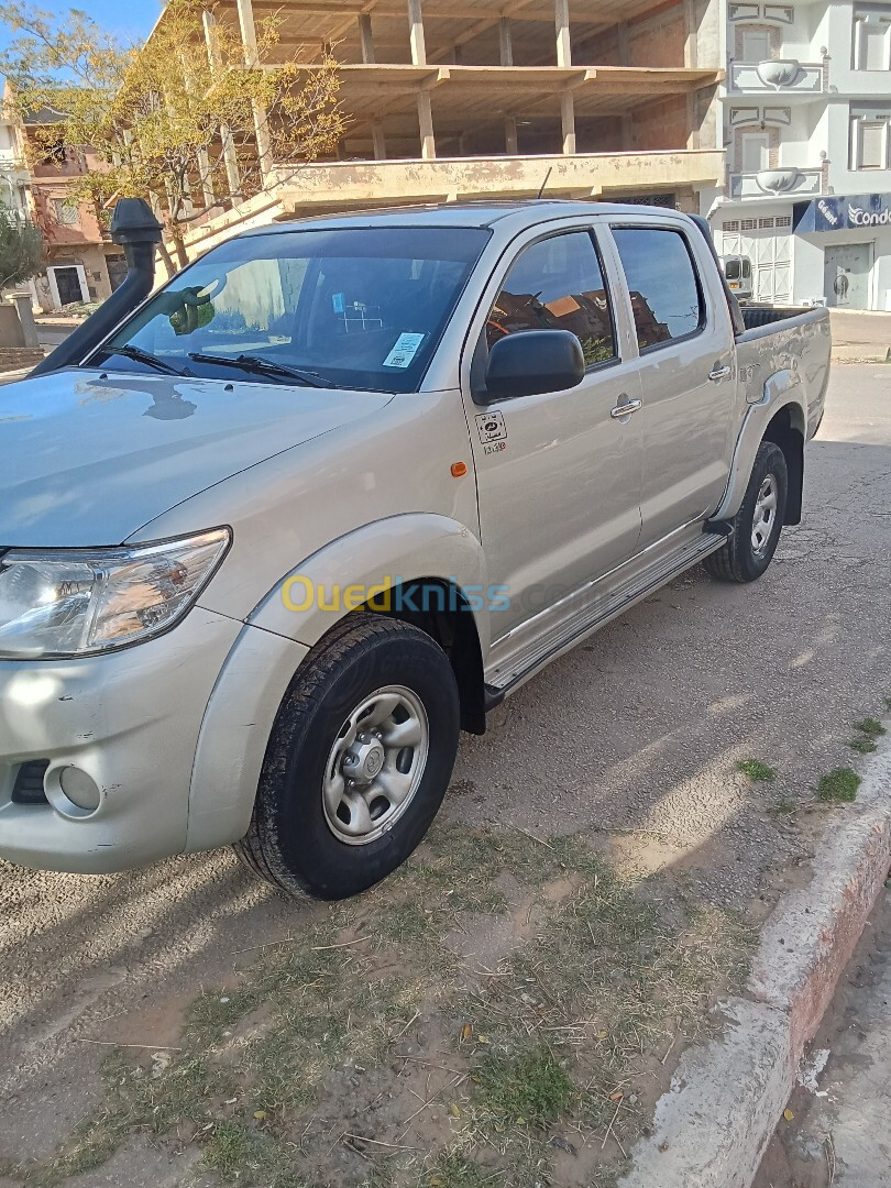 Toyota Hilux 2015 LEGEND DC 4x4