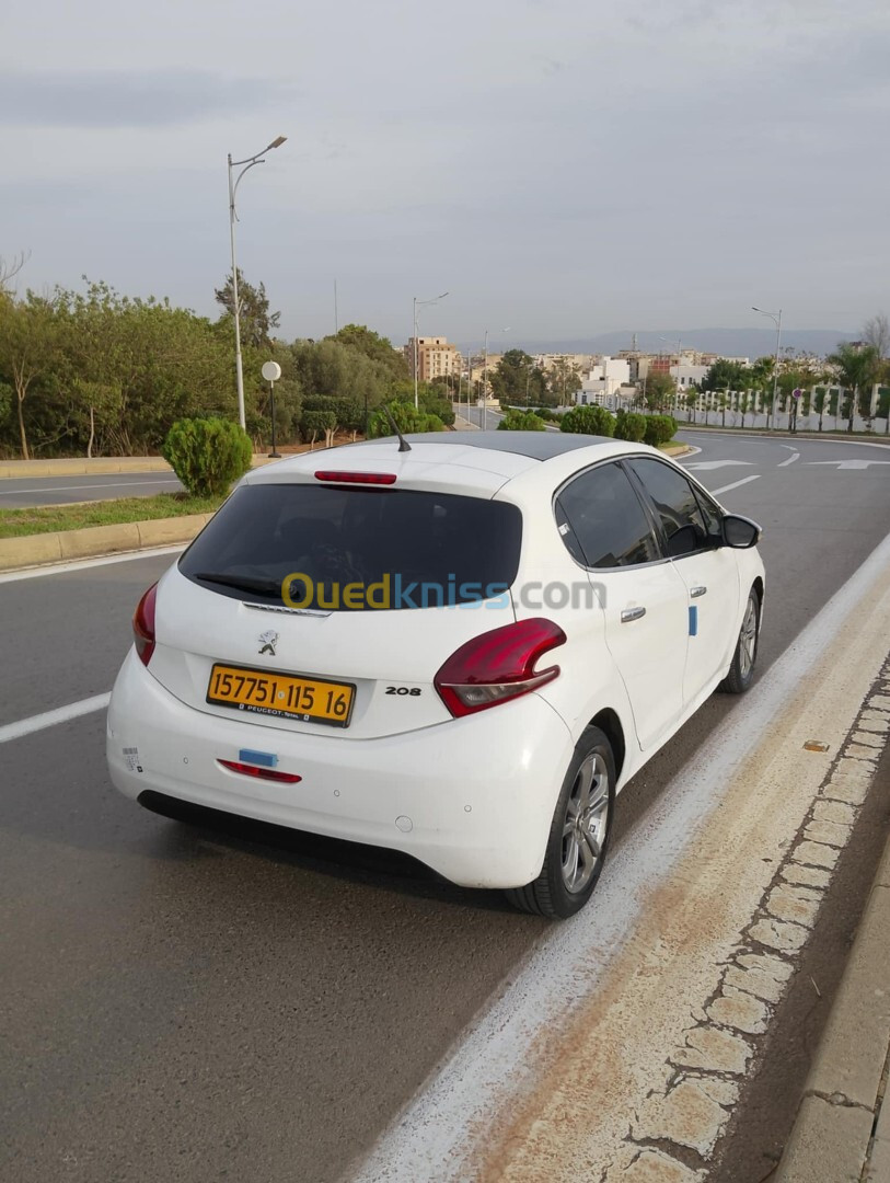 Peugeot 208 2015 Allure