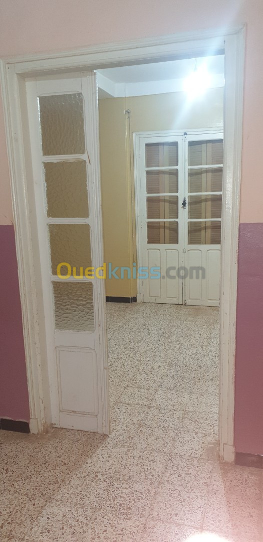 Vente Appartement F3 Mostaganem Mezghrane