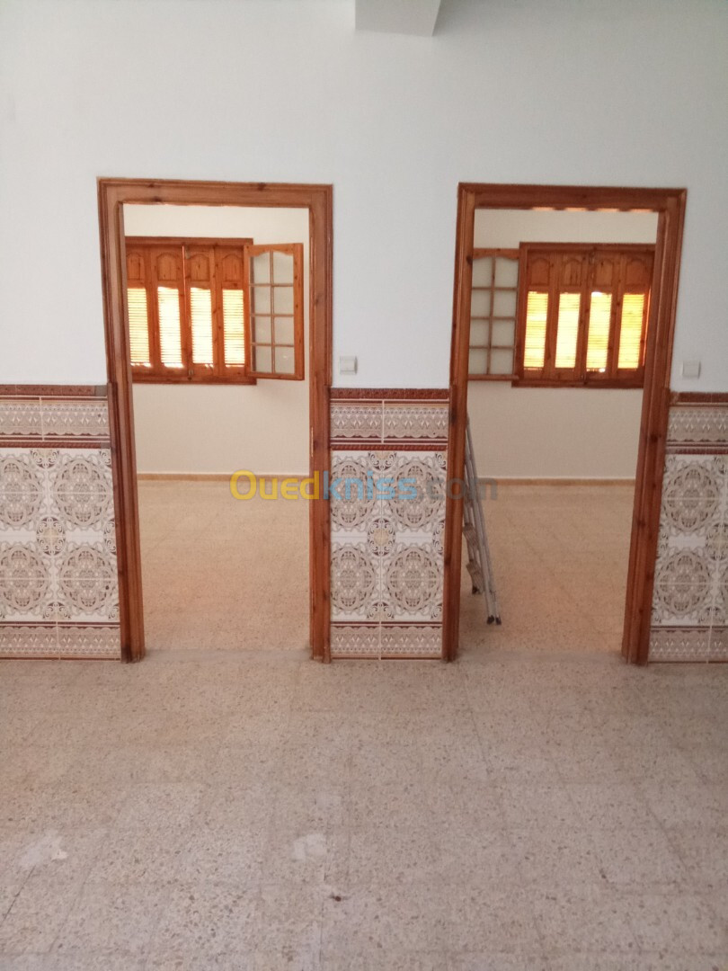 Location Niveau De Villa F3 Blida Mouzaia