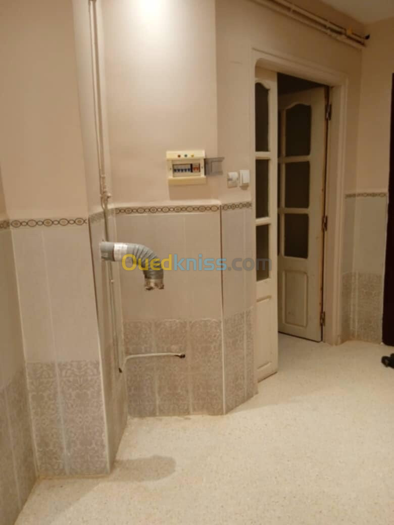 Location Appartement F4 Alger Zeralda