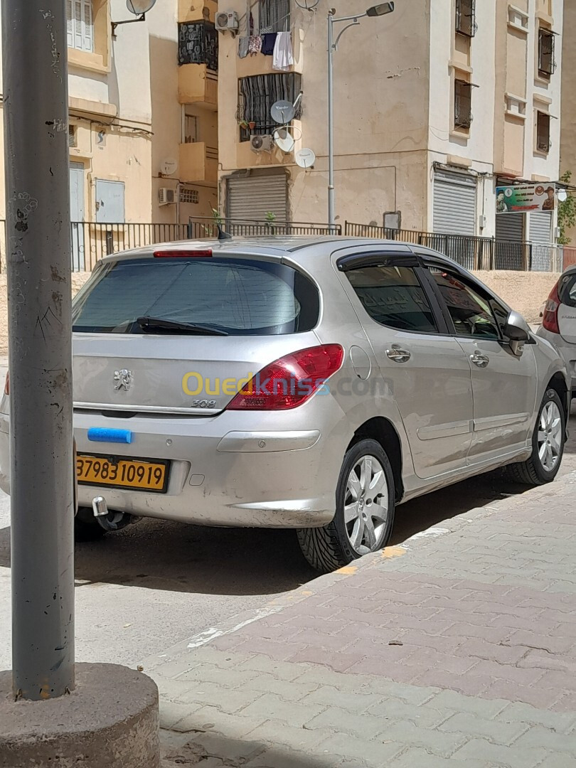 Peugeot 308 2009 T7