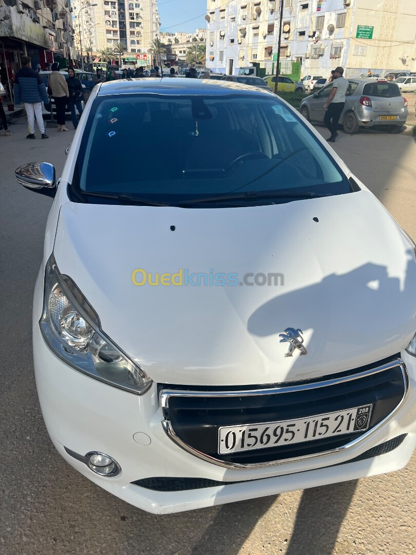 Peugeot 208 2015 Allure