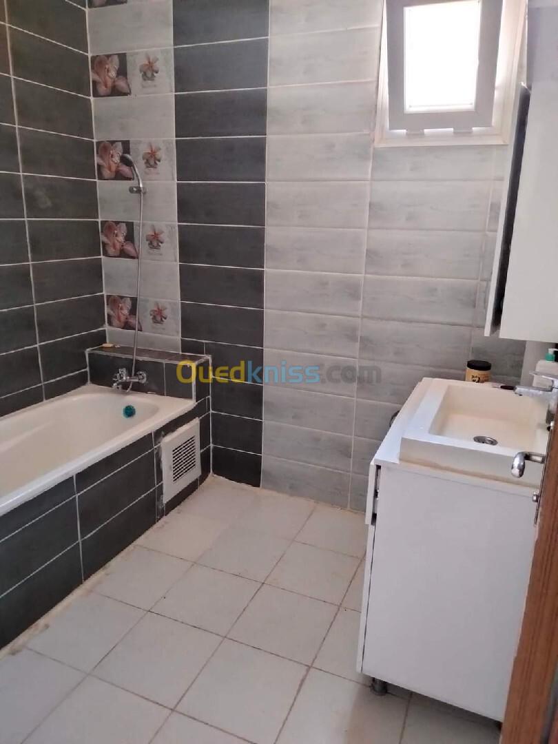 Location Appartement F4 Oran Sidi chami