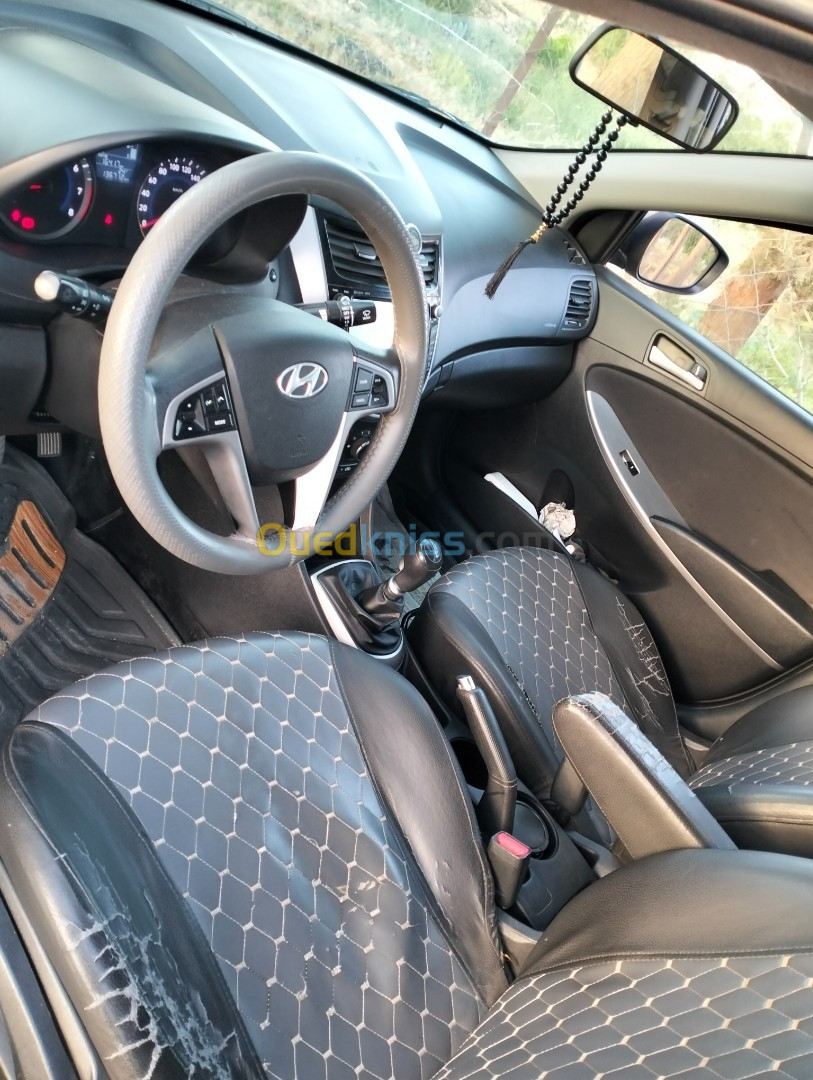 Hyundai Accent RB  4 portes 2019 Accent RB  4 portes