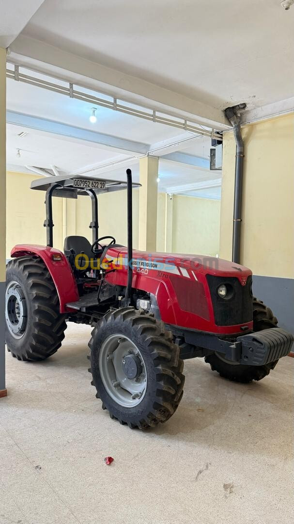 Massey ferguson Xtra 440 2022