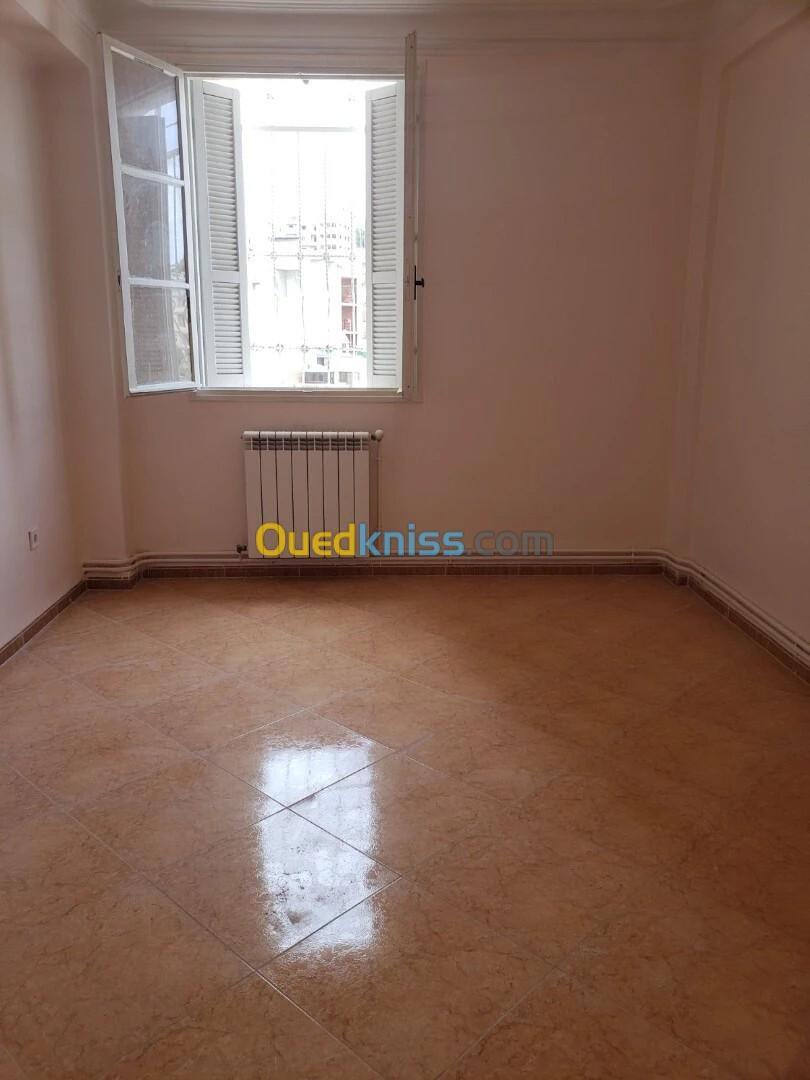 Location Appartement F4 Alger Said hamdine