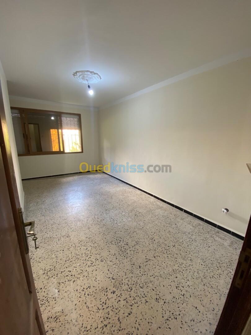 Location Appartement F3 Alger Saoula