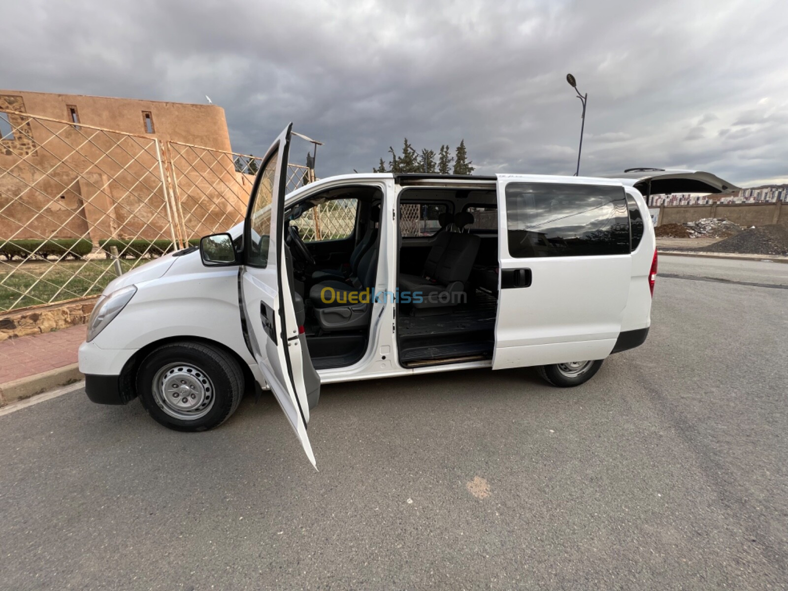 Hyundai H1 2018