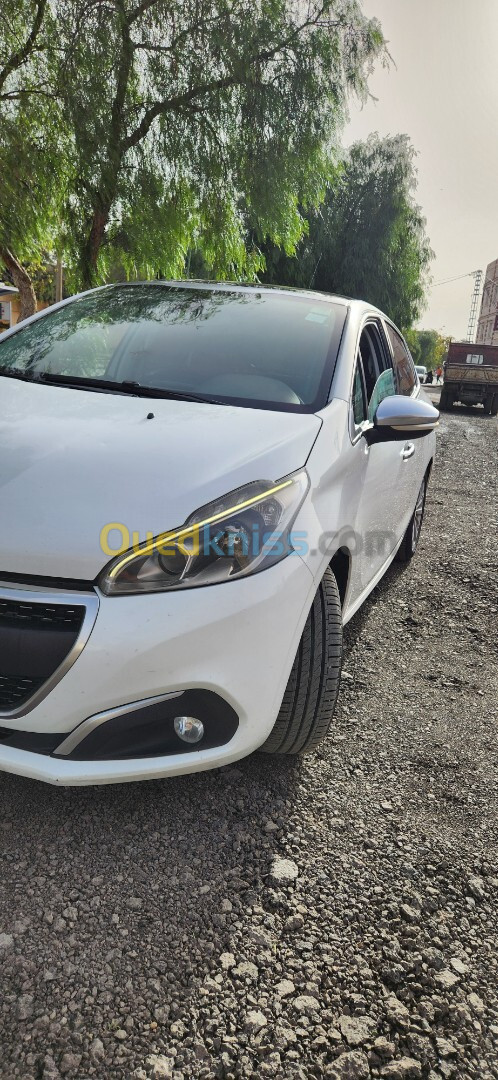 Peugeot 208 2017 Allure Facelift